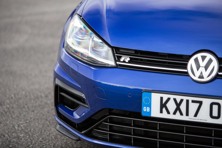 Детали экстерьера Volkswagen Golf R Estate 2017 года  (UK) (фото 29 из 31)